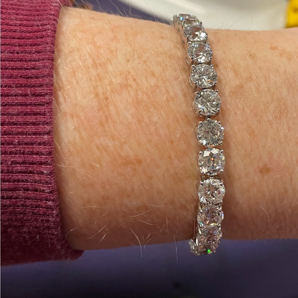 Nadri 7.5” crystal clear CZ tennis bracelet silver tone beautiful heavy quality - Picture 6 of 11